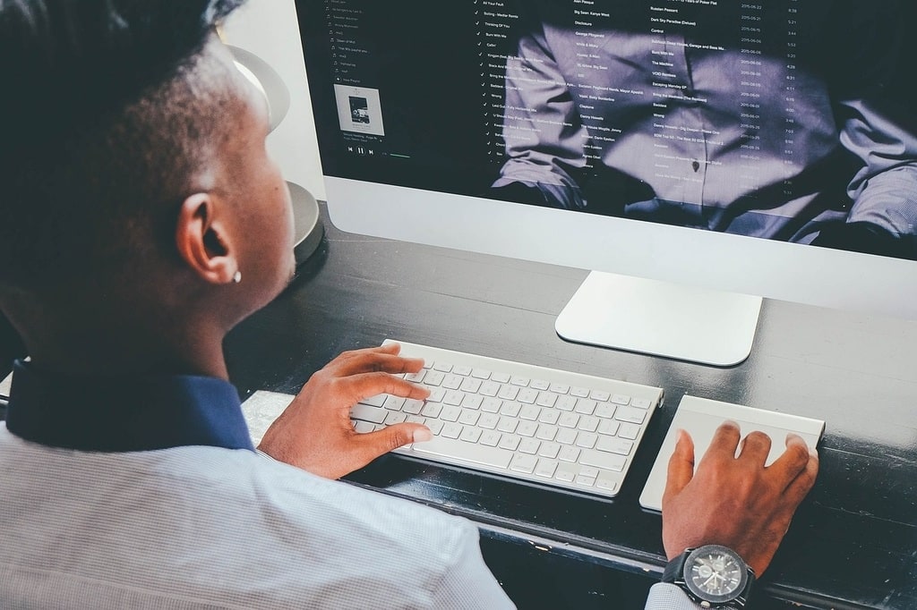 Avancées en développement informatique : ce qui change en 2024 Avancées en développement informatique : ce qui change en 2024